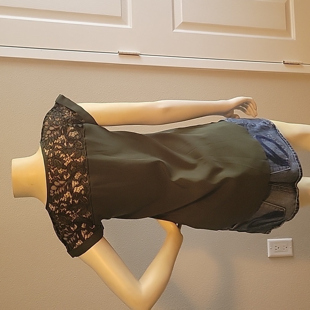 Green Blouse from Express - Picture 5 of 6
